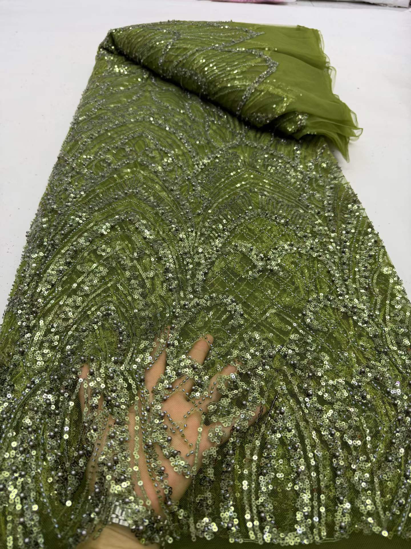 Luxuriöser afrikanischer Spitz – Glitter Tablecloth Bewertung und Preis