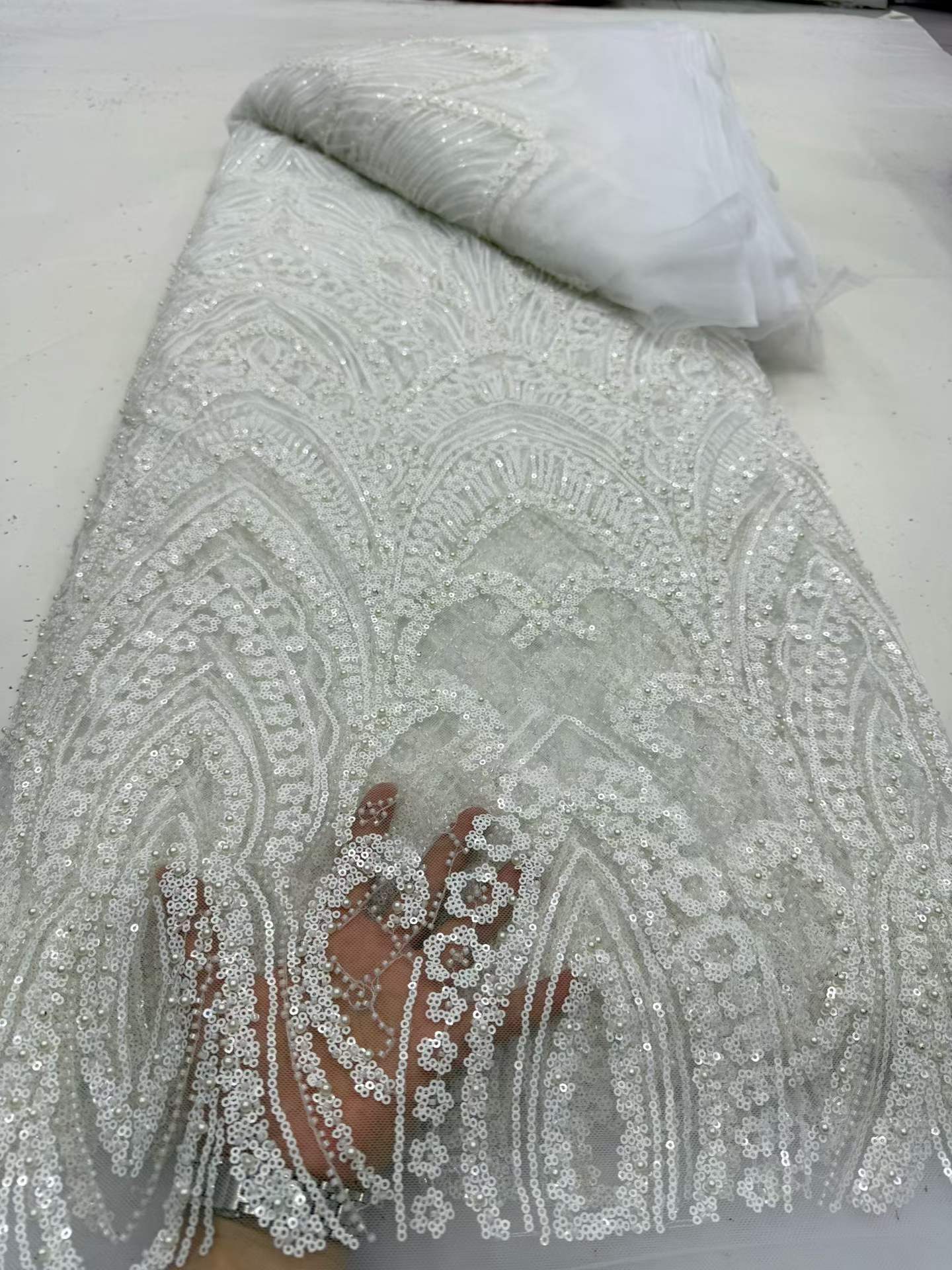 Luxuriöser afrikanischer Spitz – Glitter Tablecloth Bewertung und Preis